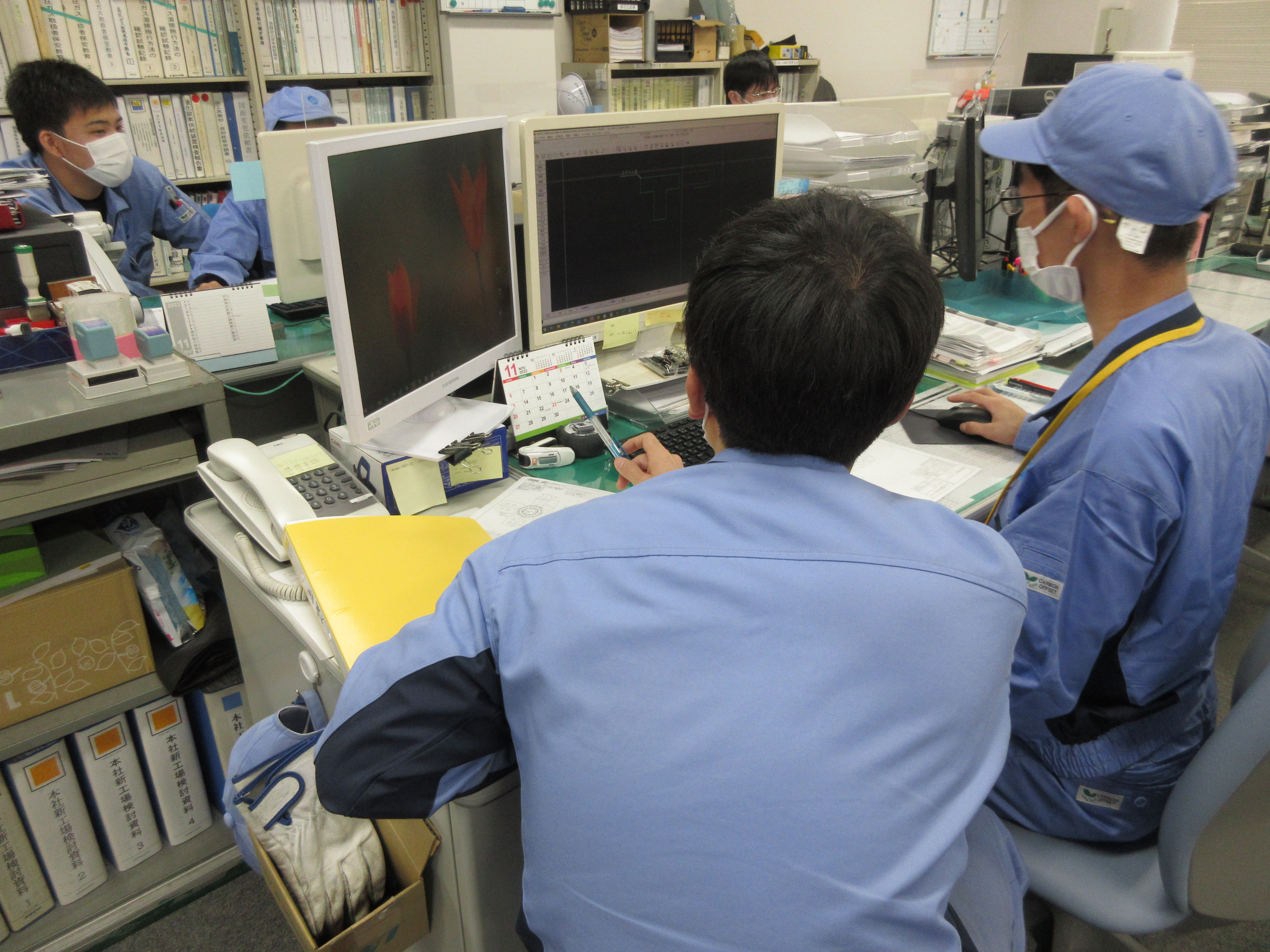 生産技術課ではCADで図面の作成なども体験しました。